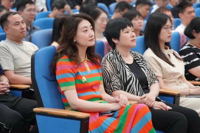 宗馥莉“心腹”祝丽丹离职<strong></p>
<p>币得云</strong>！曾是娃哈哈核心高管