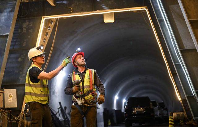 青年说 | 到中亚<strong></p>
<p>老币兑换价格表</strong>，奔赴一场激动人心的“探秘”