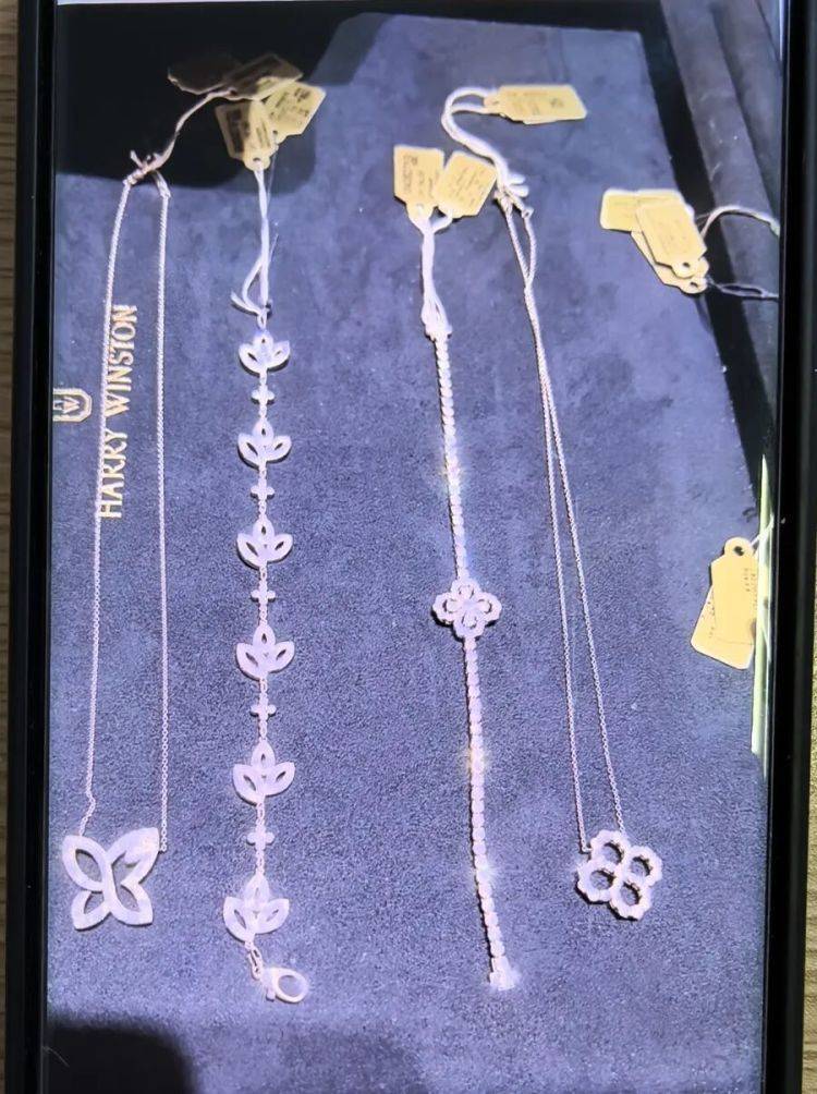 事发上海！女子崩溃“他昨晚还在我家吃饭”<strong></p>
<p>区链币</strong>，聊天记录曝光诈骗细节