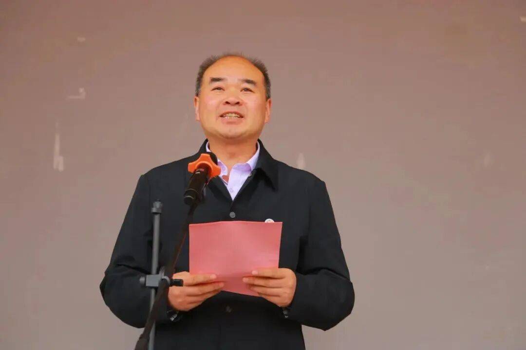 苟如虎<strong></p>
<p>微爱农场彩虹币</strong>，从甘肃履新上海