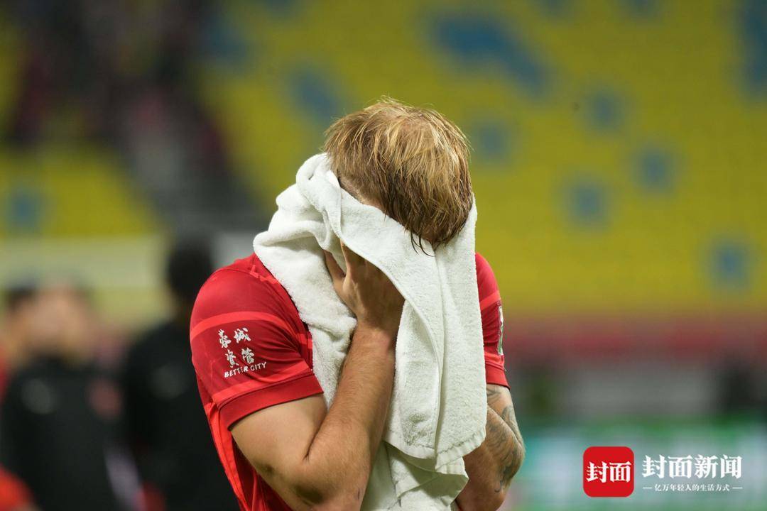 足协认定误判<strong></p>
<p>亚泰坊币</strong>！成都蓉城因裁判两次争议判罚中超争冠梦碎