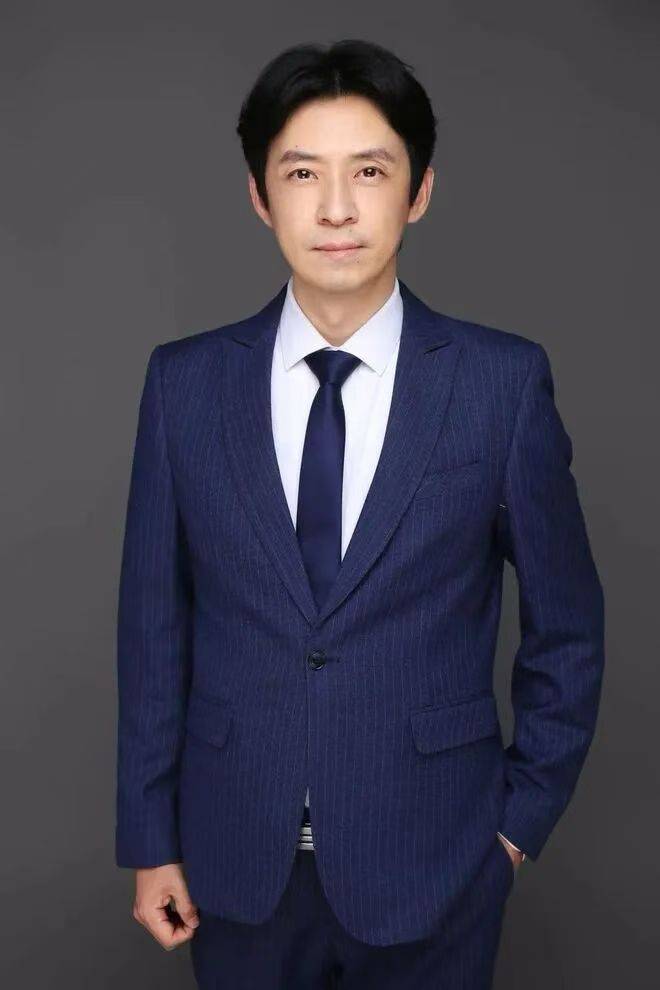 54岁知名影评人突然去世<strong></p>
<p>炒币的方法</strong>，留诗：白首尤当是少年