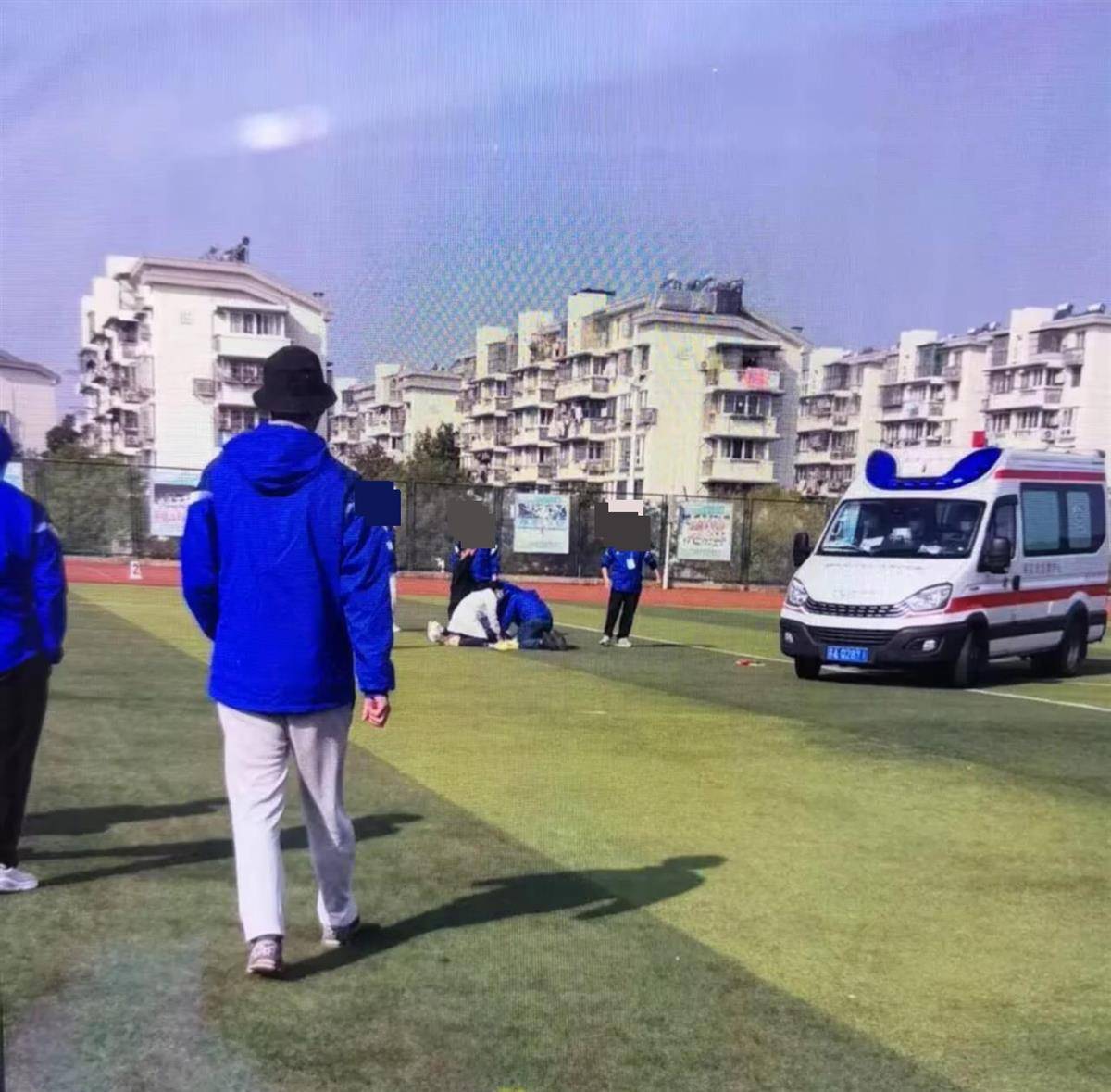 南京一学生在运动会上跑200米时倒地去世<strong></p>
<p>幸运链币</strong>，官方：深感痛心，已与亲属沟通妥善处理