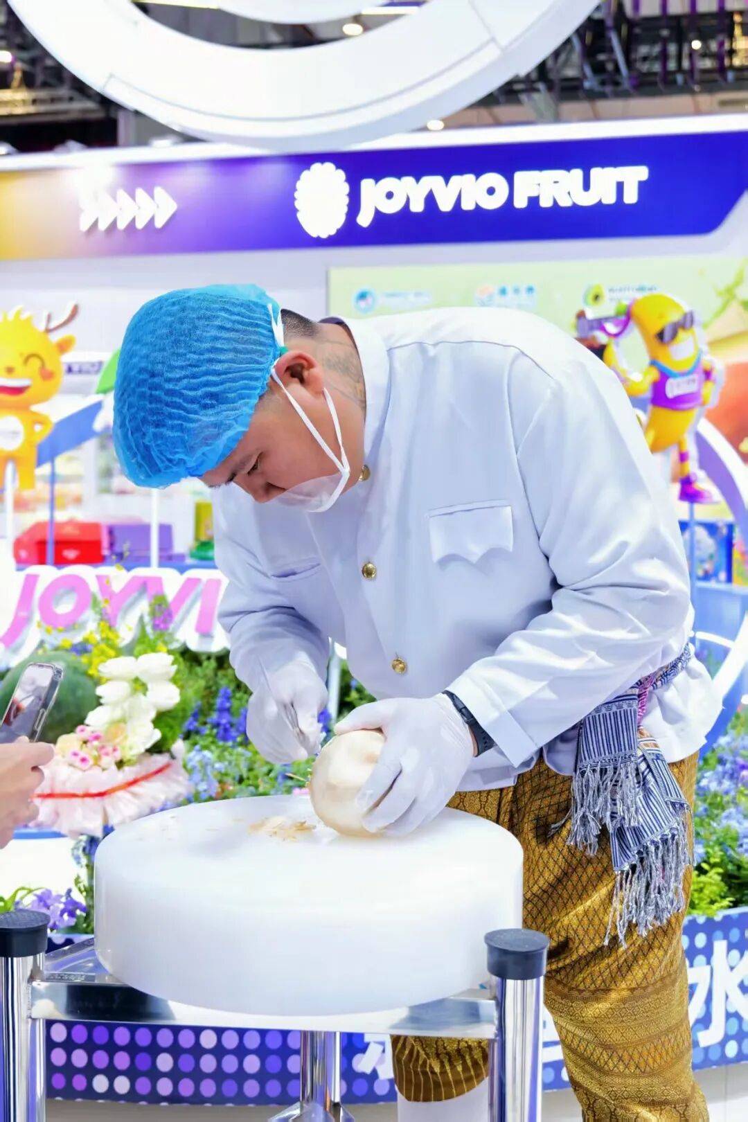 椰子水之外<strong></p>
<p>币圈的社区</strong>，大公司争夺40亿元生椰市场