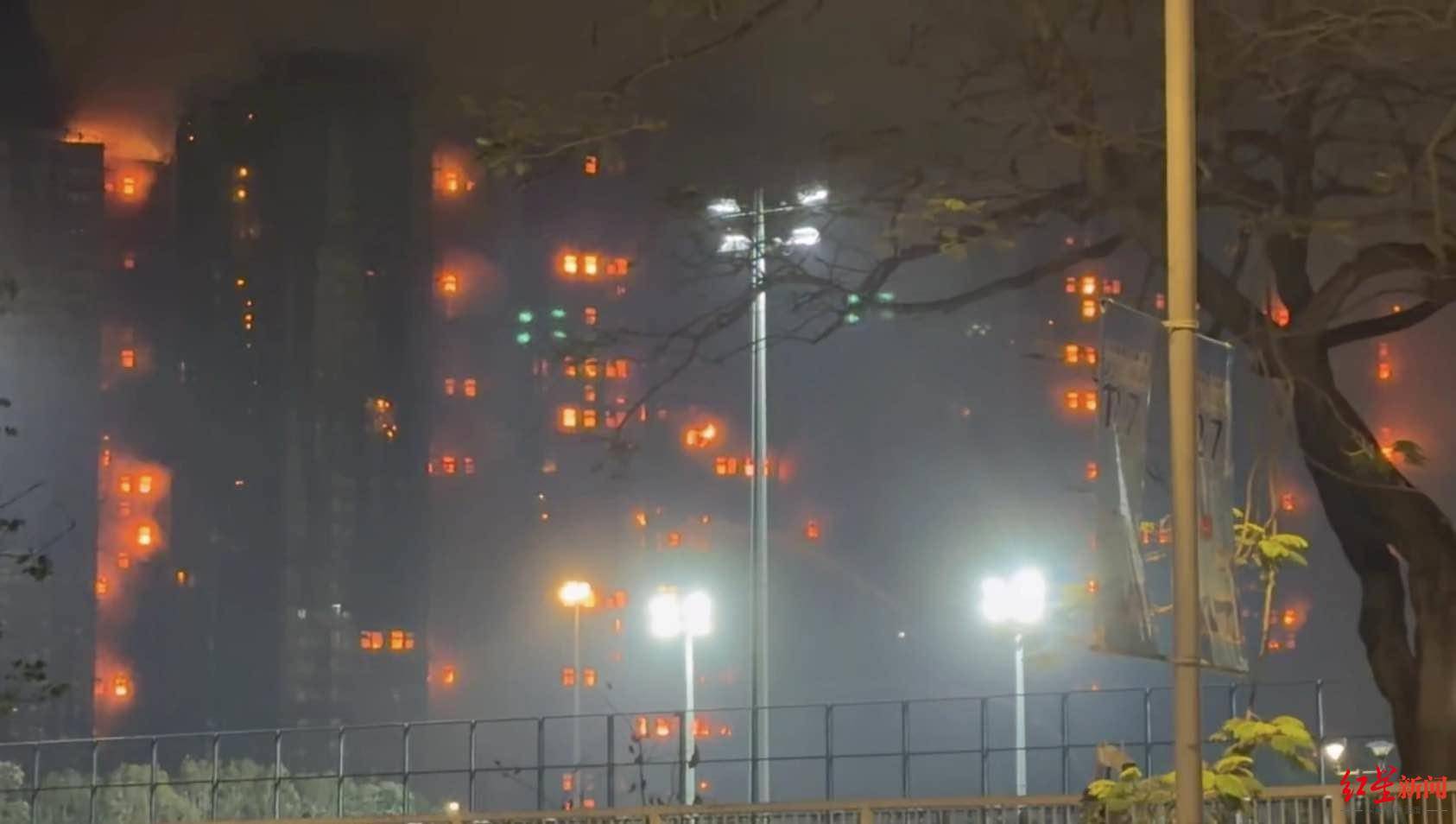 红星新闻实探香港宏福苑大火现场：警员称第一次遇到这么大火<strong></p>
<p>币圈的社区</strong>，餐厅老板自发为救援人员送餐