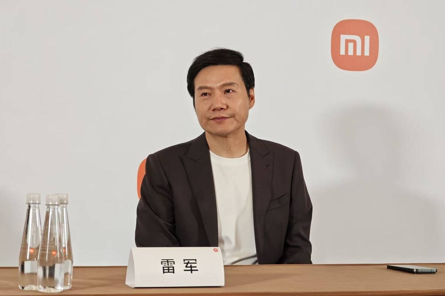 雷军宣布1亿港元增持后<strong></p>
<p>币圈的社区</strong>，小米港股美股迎来上涨