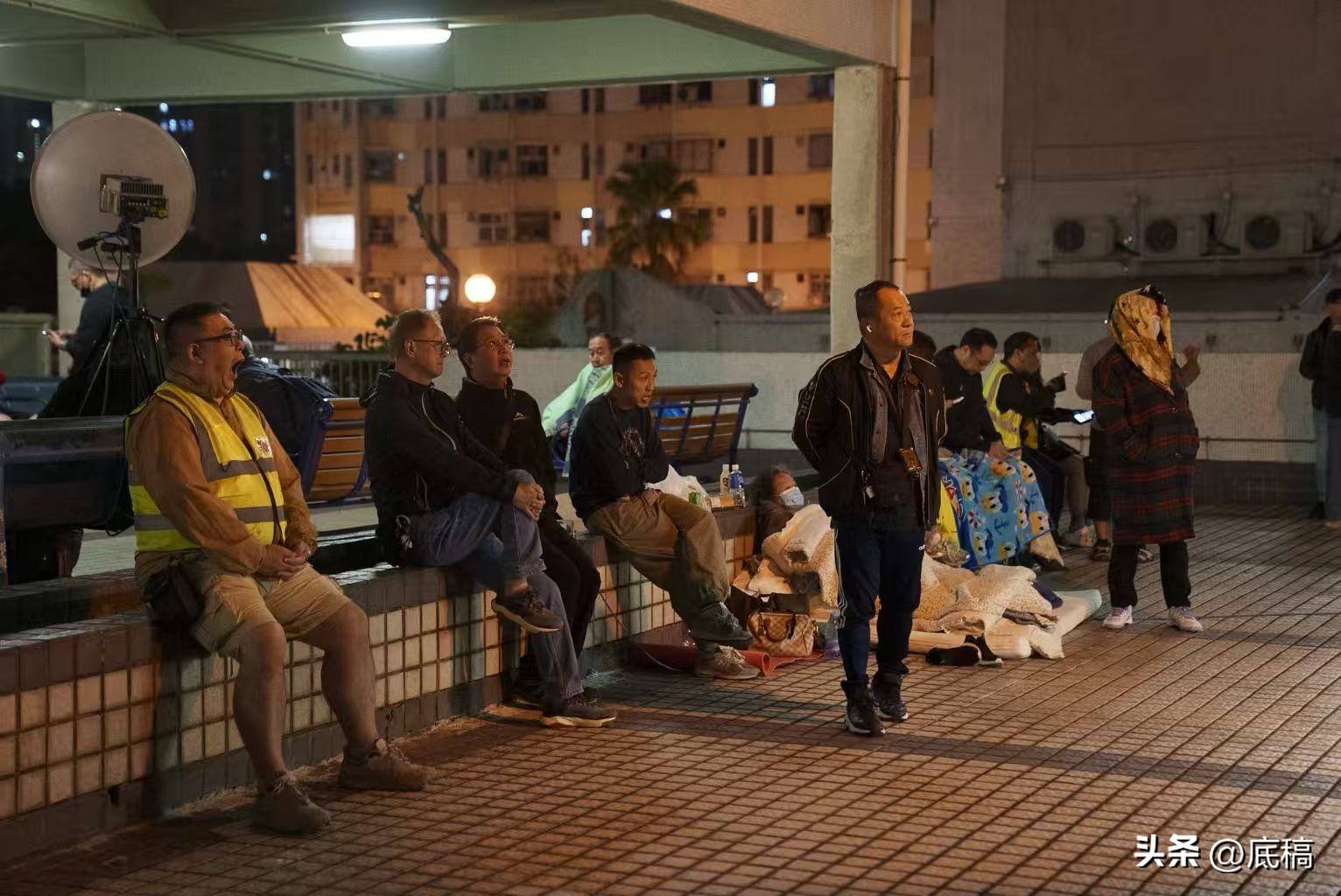 香港宏福苑大火中的一夜：“眼睁睁看着整栋楼被烧”<strong></p>
<p>币改罗金海</strong>，有住户称母亲仍失联
