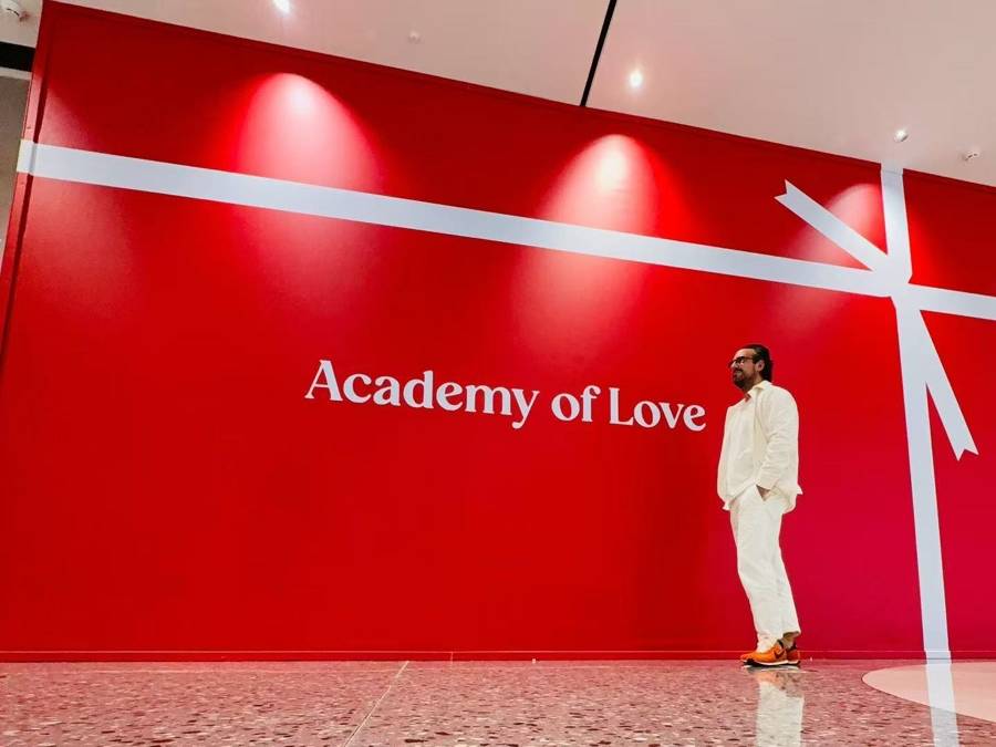 法国人在上海开店<strong></p>
<p>南斯拉夫币</strong>，只卖白色衣服竟然火了丨上海滩上洋掌柜