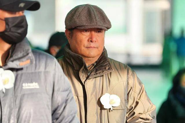 何晴之子追思：妈妈很喜欢雪<strong></p>
<p>币网行情app</strong>，北京这场雪好像是为她而下