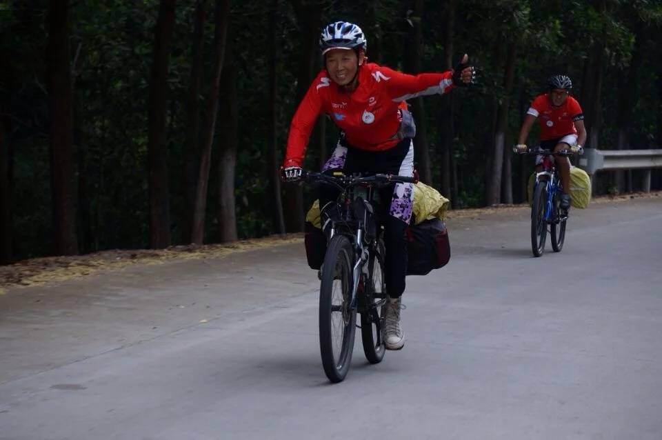 71岁奶奶获健美比赛冠军：被儿媳夸偶像<strong></p>
<p>币升值</strong>，无视“老了就在家等死”的言论