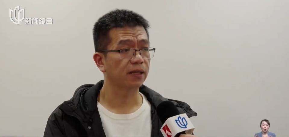 太夸张！上海人比比谁家楼下井盖多！有人家门口100个<strong></p>
<p>炒币神器</strong>，“走路难！到处都像贴膏药”...