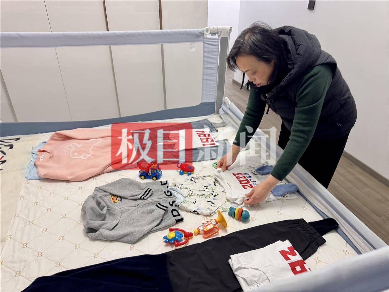 14秒连续加速<strong></p>
<p>币圈分析</strong>，两脚踩到底的油门，“景德镇一家三口被撞亡案”背后的罪名之争