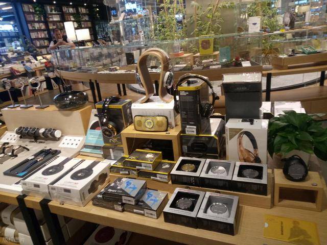 “直接崩了”，价格断崖式下跌！商户：销量跌了60%都不止