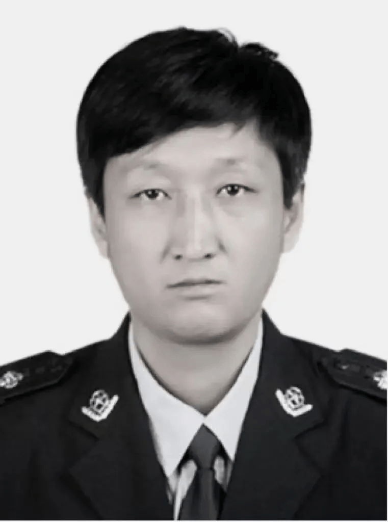 尹宏伟同志值班期间突发疾病不幸逝世<strong></p>
<p>智能炒币</strong>,内蒙古自治区公安厅、通辽市公安局沉痛哀悼