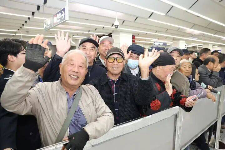 南京首条跨省地铁开通！乘客说：“我坐地铁不去哪里<strong></p>
<p>安阳币</strong>，就是高兴！”